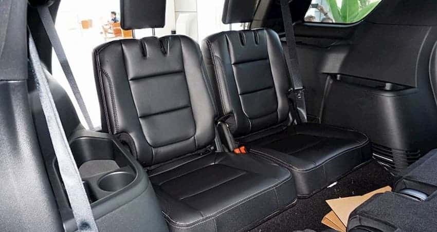 Đánh giá Không gian ghế sau xe Ford Explorer Muaxethongminh